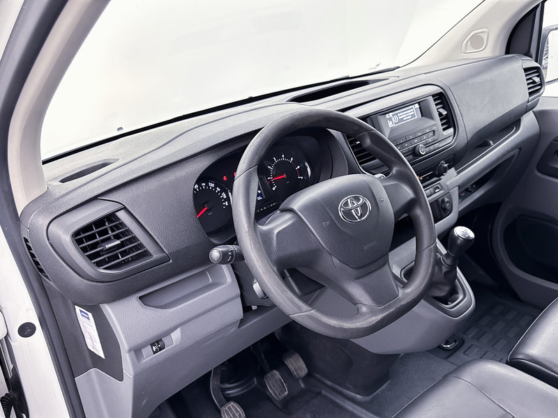 Toyota ProAce Worker 1.6 D-4D Cool Comfort Long L3 Lichtmetalen velgen Cruise control Airco Euro 6 NAP - Small van: picture 5 Toyota ProAce Worker 1.6 D-4D Cool Comfort Long L3 Lichtmetalen velgen Cruise control Airco Euro 6 NAP - Small van: picture 5
