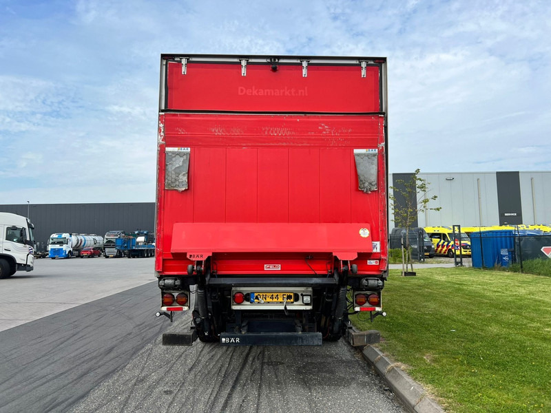 Closed box semi-trailer Fliegl SZS 330 Gesloten oplegger  2 Axle / / Ladklep: picture 7 Closed box semi-trailer Fliegl SZS 330 Gesloten oplegger  2 Axle / / Ladklep: picture 7