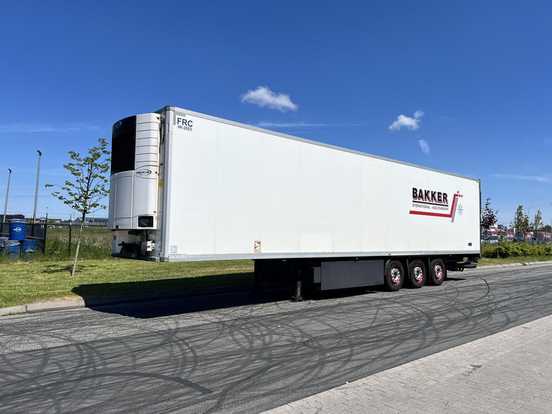 Kögel 3 - assige koeloplegger Carrier vector 1550 - Refrigerator semi-trailer: picture 1 Kögel 3 - assige koeloplegger Carrier vector 1550 - Refrigerator semi-trailer: picture 1