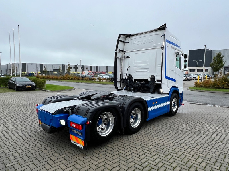 Scania R500 NGS 6x2 Trekker WB 2.95 / Retarder / 2x Tank / Special interior - Tractor unit: picture 5 Scania R500 NGS 6x2 Trekker WB 2.95 / Retarder / 2x Tank / Special interior - Tractor unit: picture 5