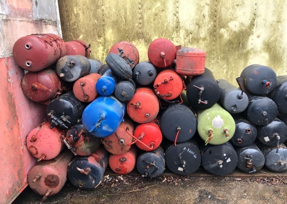 Butelii camion , cap tractor , semiremorca din dezmembrari DAF TGA - Brake parts for Truck: picture 5 Butelii camion , cap tractor , semiremorca din dezmembrari DAF TGA - Brake parts for Truck: picture 5