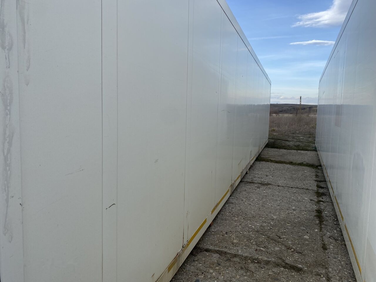 Carrier SCHMITZ CONTAINERE 13 m lungime IZOTERME din DEZMEMBRARI DE VANZ - Refrigerator swap body: picture 5 Carrier SCHMITZ CONTAINERE 13 m lungime IZOTERME din DEZMEMBRARI DE VANZ - Refrigerator swap body: picture 5