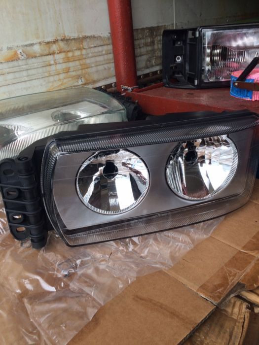 IVECO Stralis - Headlight for Truck: picture 1 IVECO Stralis - Headlight for Truck: picture 1