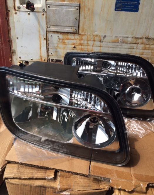 Vand far stanga/dreapta NOU - Fog light for Truck: picture 3 Vand far stanga/dreapta NOU - Fog light for Truck: picture 3