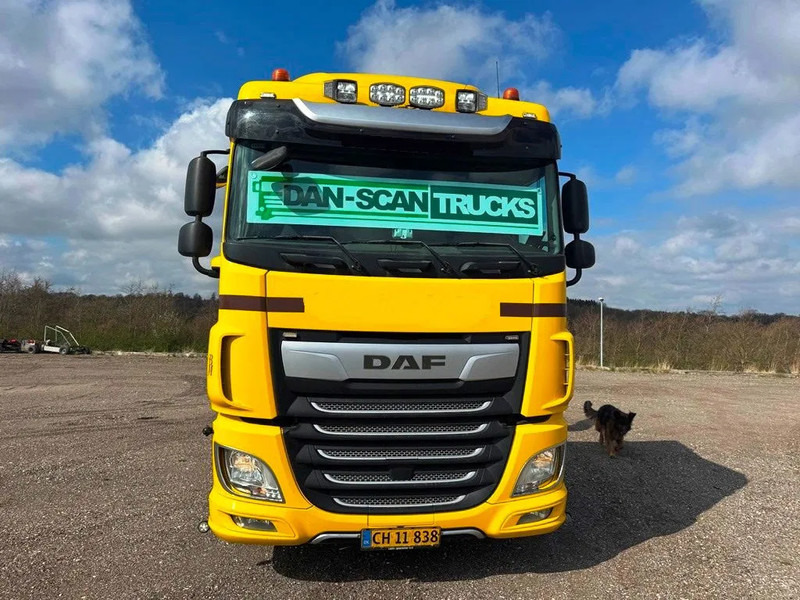 DAF XF 530 Hoglift with knæk arm. - Hook lift truck: picture 4 DAF XF 530 Hoglift with knæk arm. - Hook lift truck: picture 4