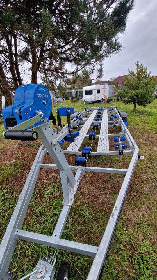 Nowa Przyczepa Podłodziowa 3500kg do 10M Niewiadów P3585HT - Boat trailer: picture 3 Nowa Przyczepa Podłodziowa 3500kg do 10M Niewiadów P3585HT - Boat trailer: picture 3