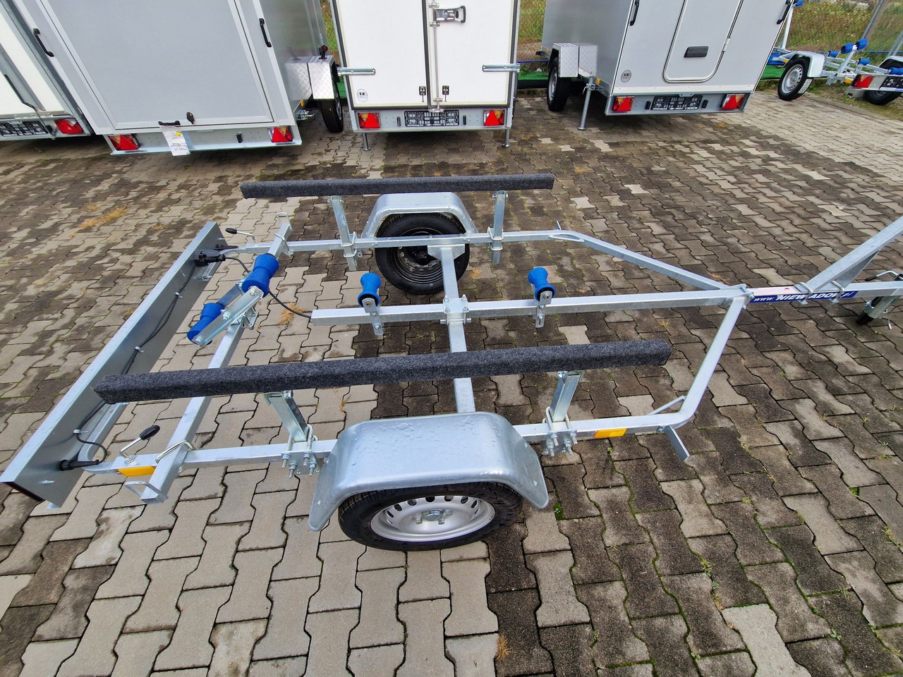 Nowa Przyczepa Podłodziowa ponton łódź 350 - 550cm Niewiadów P400 P415 - Autotransporter trailer: picture 3 Nowa Przyczepa Podłodziowa ponton łódź 350 - 550cm Niewiadów P400 P415 - Autotransporter trailer: picture 3