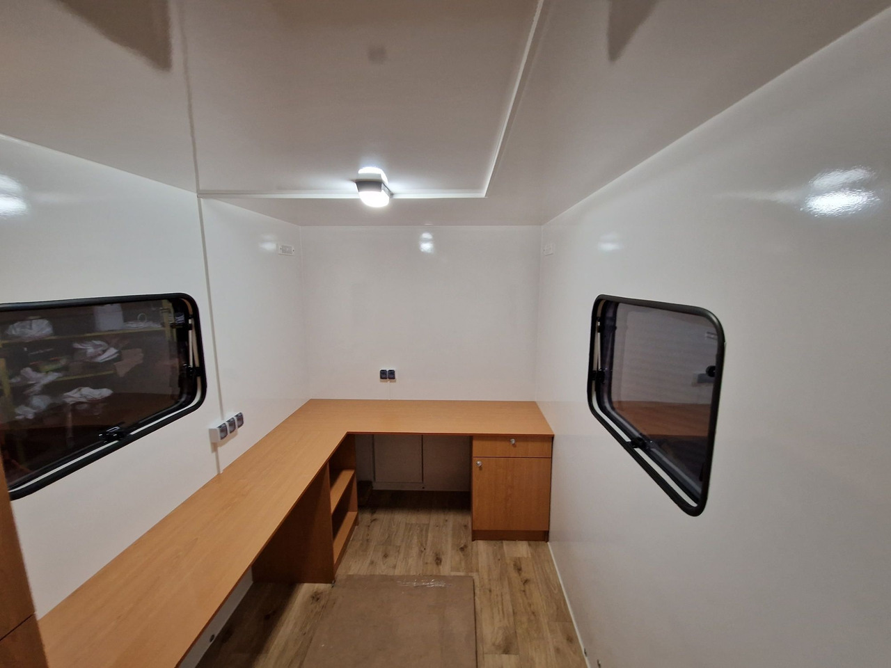 Przyczepa Socjalna Magazyn Budowa Stróżówka Nowa dowolna zabudowa - Construction container, Trailer: picture 5 Przyczepa Socjalna Magazyn Budowa Stróżówka Nowa dowolna zabudowa - Construction container, Trailer: picture 5