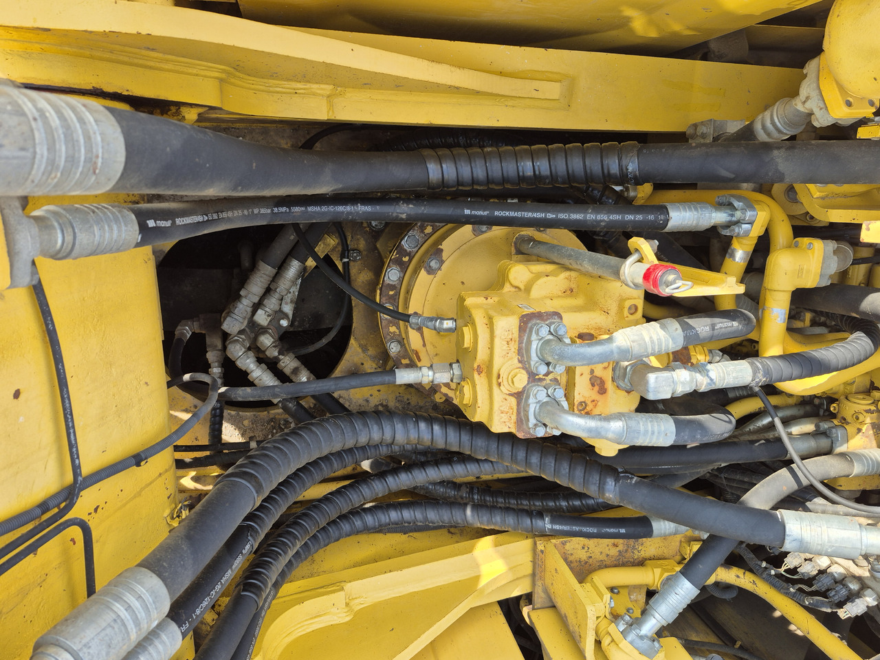 Crawler excavator KOMATSU PC360LC 10: picture 12
