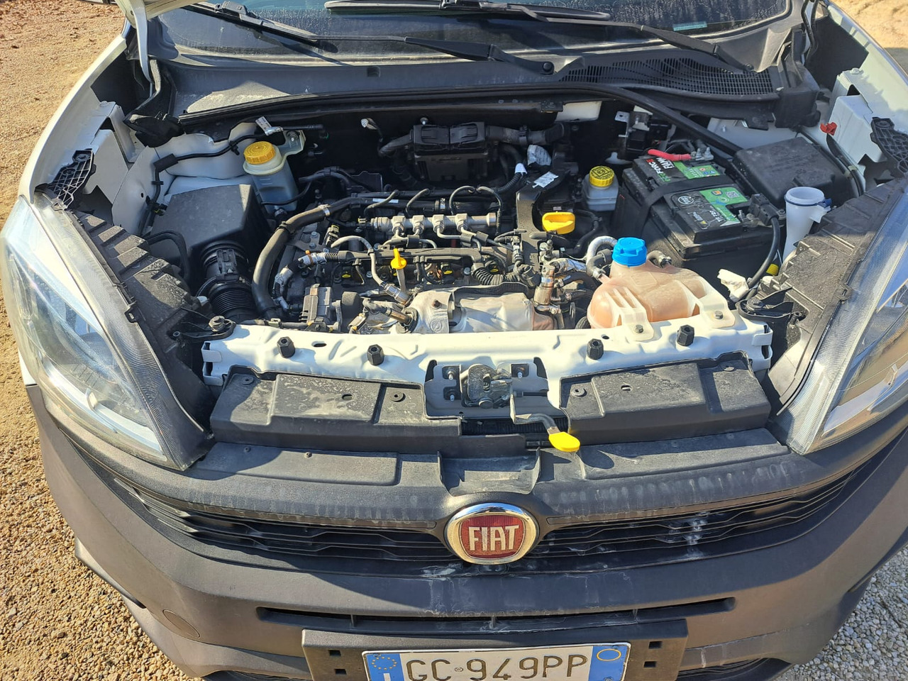 FIAT DOBLO' - Small van: picture 4 FIAT DOBLO' - Small van: picture 4