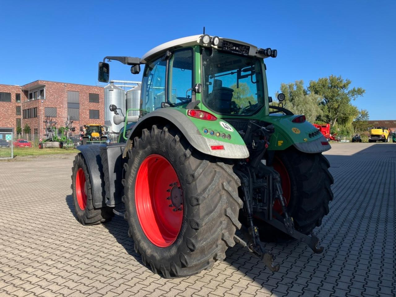 Fendt VARIO 724 SCR PROFI PLUS - RTK - Farm tractor: picture 2 Fendt VARIO 724 SCR PROFI PLUS - RTK - Farm tractor: picture 2