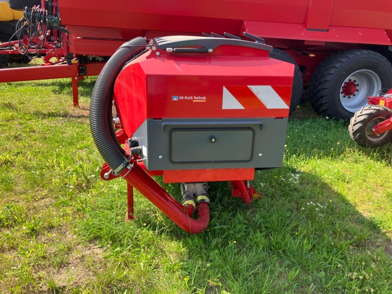 Horsch PARTNER 2000 FRONTTANK - Fertilizer spreader: picture 3 Horsch PARTNER 2000 FRONTTANK - Fertilizer spreader: picture 3