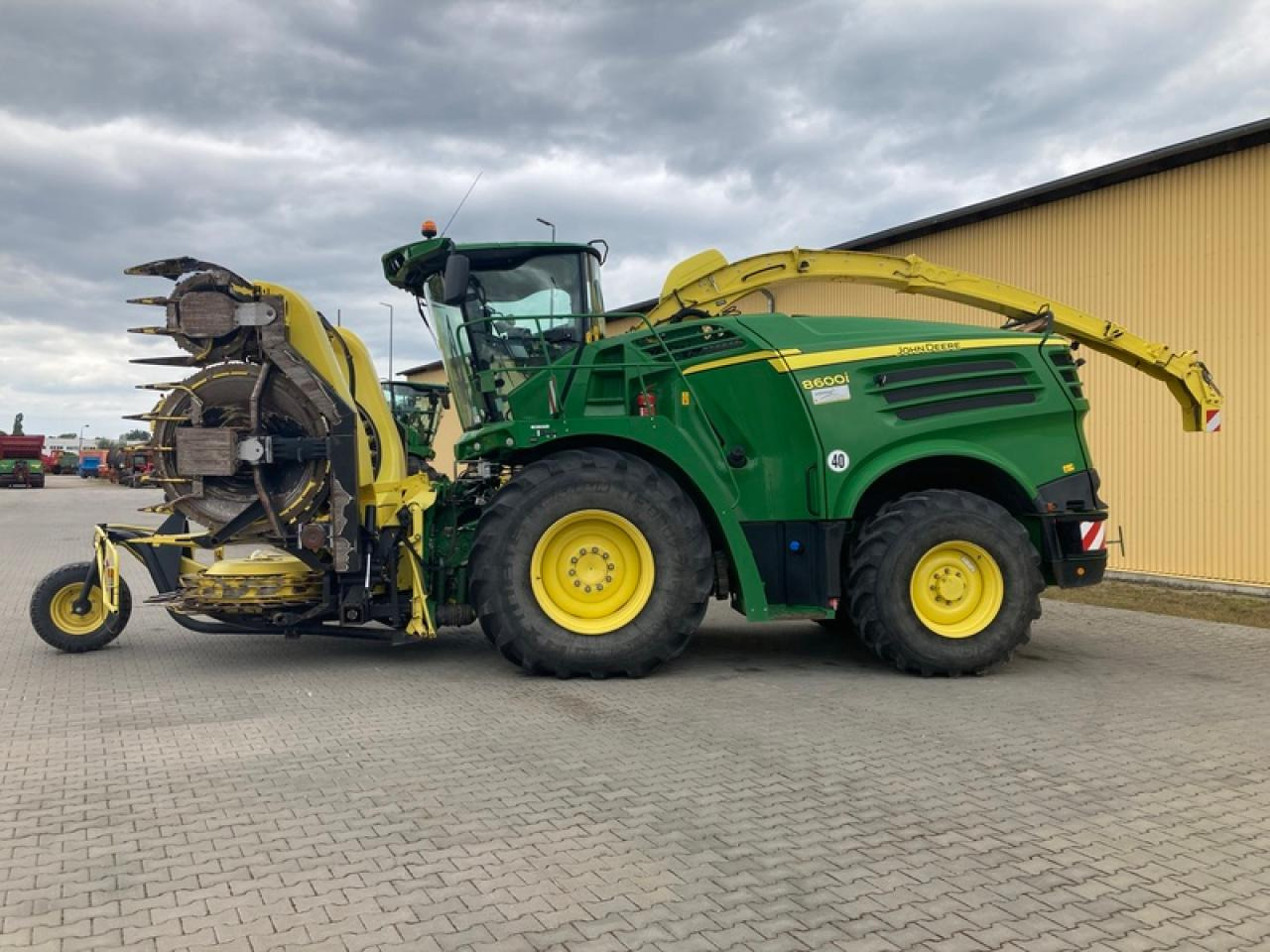 John Deere 8600 I - Forage harvester: picture 2 John Deere 8600 I - Forage harvester: picture 2