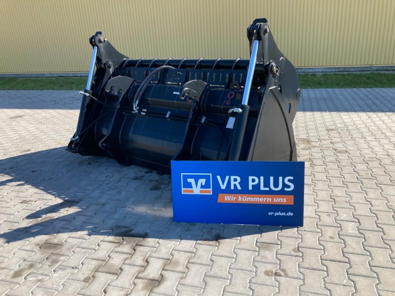 LSB SILAGEGREIFSCHAUFEL - Loader bucket: picture 1 LSB SILAGEGREIFSCHAUFEL - Loader bucket: picture 1