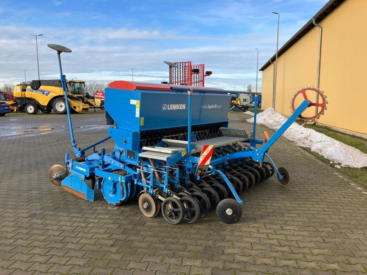 Lemken SAPHIR 8/300 + ZIRKON 10/300 - Combine seed drill: picture 2 Lemken SAPHIR 8/300 + ZIRKON 10/300 - Combine seed drill: picture 2