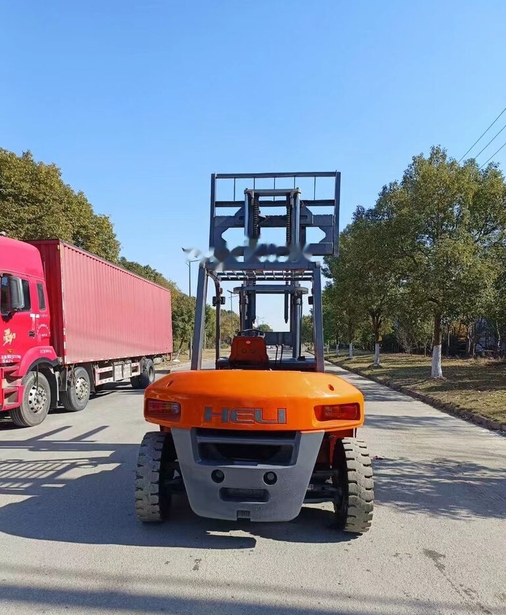 Heli h2000 5t 30 50 70 100 - Diesel forklift: picture 3 Heli h2000 5t 30 50 70 100 - Diesel forklift: picture 3