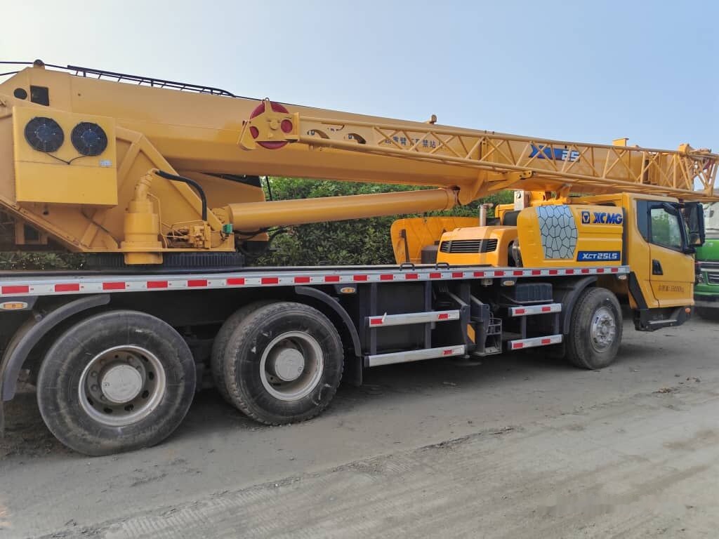 XCMG XCT25 XCT35 25T 25ton 35T 35ton - Mobile crane: picture 5 XCMG XCT25 XCT35 25T 25ton 35T 35ton - Mobile crane: picture 5