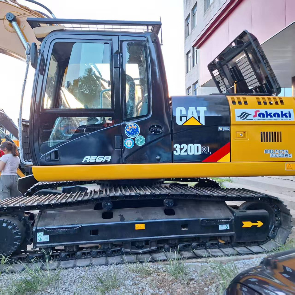 CAT 320D2L Excavator - Crawler excavator: picture 2 CAT 320D2L Excavator - Crawler excavator: picture 2