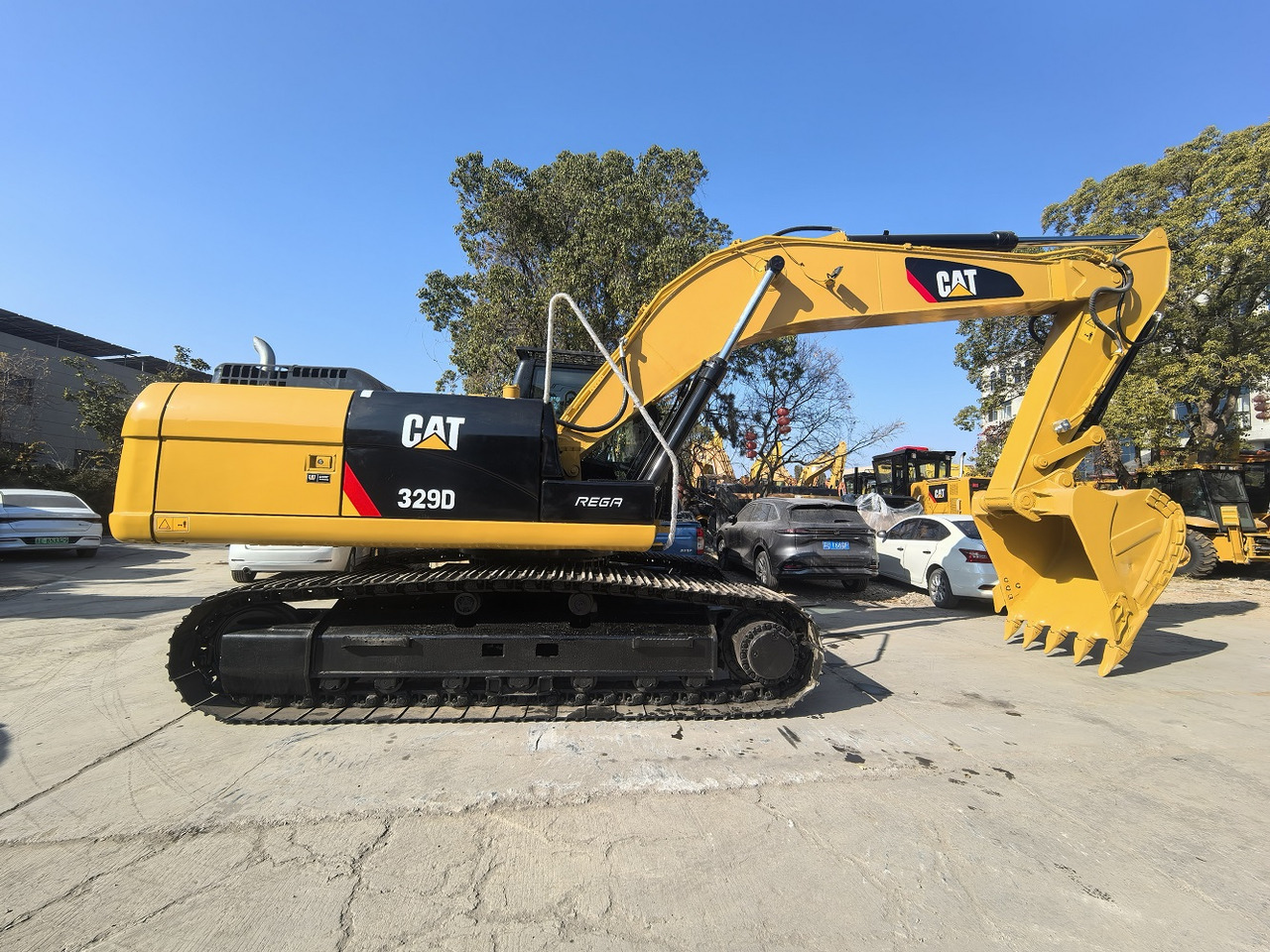 CAT 329D Excavator - Crawler excavator: picture 1 CAT 329D Excavator - Crawler excavator: picture 1