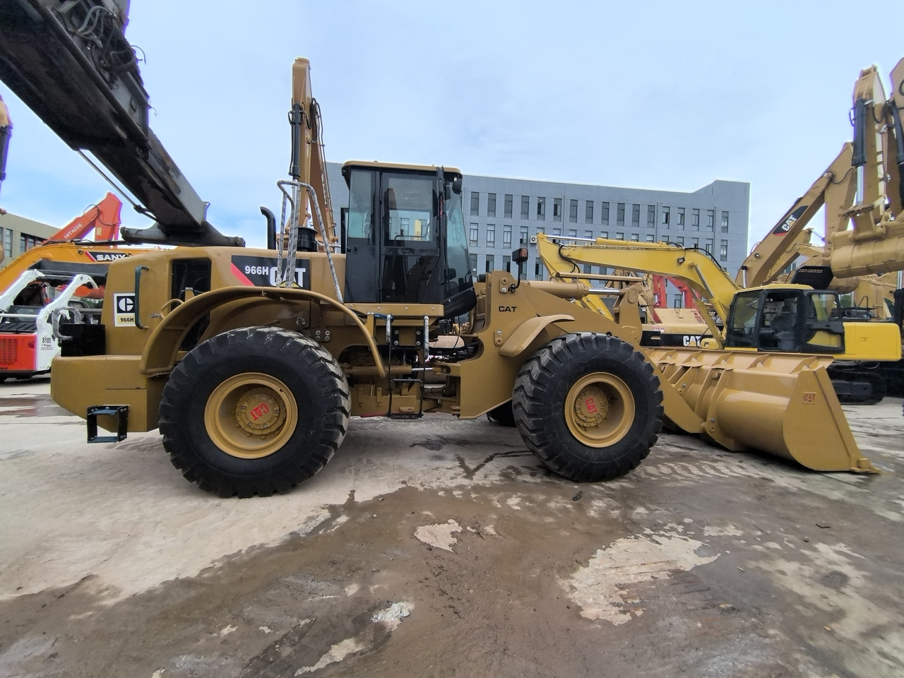 CAT 966H Wheel Loader - Wheel loader: picture 2 CAT 966H Wheel Loader - Wheel loader: picture 2