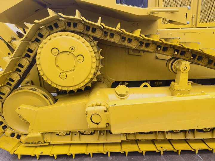 Cheap Price Japan Used Caterpillar Tractor Dozer Cat D7r Bulldozer with Rippers - Bulldozer: picture 4 Cheap Price Japan Used Caterpillar Tractor Dozer Cat D7r Bulldozer with Rippers - Bulldozer: picture 4