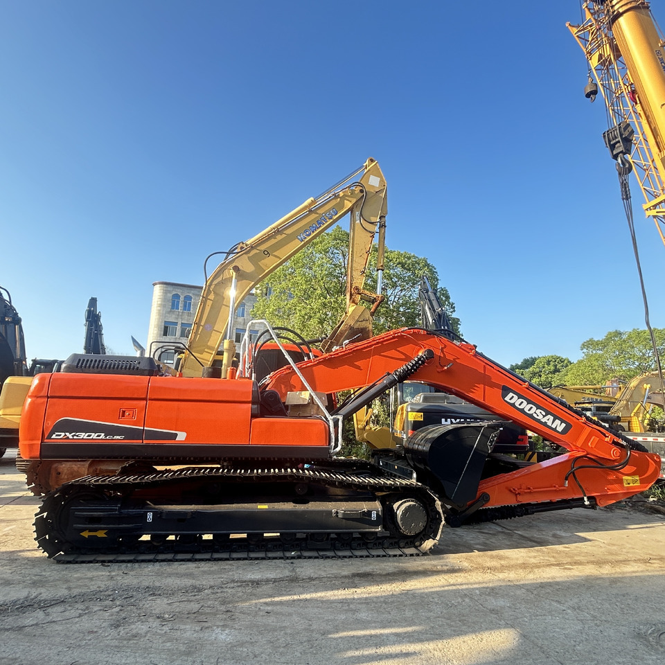 Doosan DX300LC-9c Crawler Excavator - Crawler excavator: picture 1 Doosan DX300LC-9c Crawler Excavator - Crawler excavator: picture 1