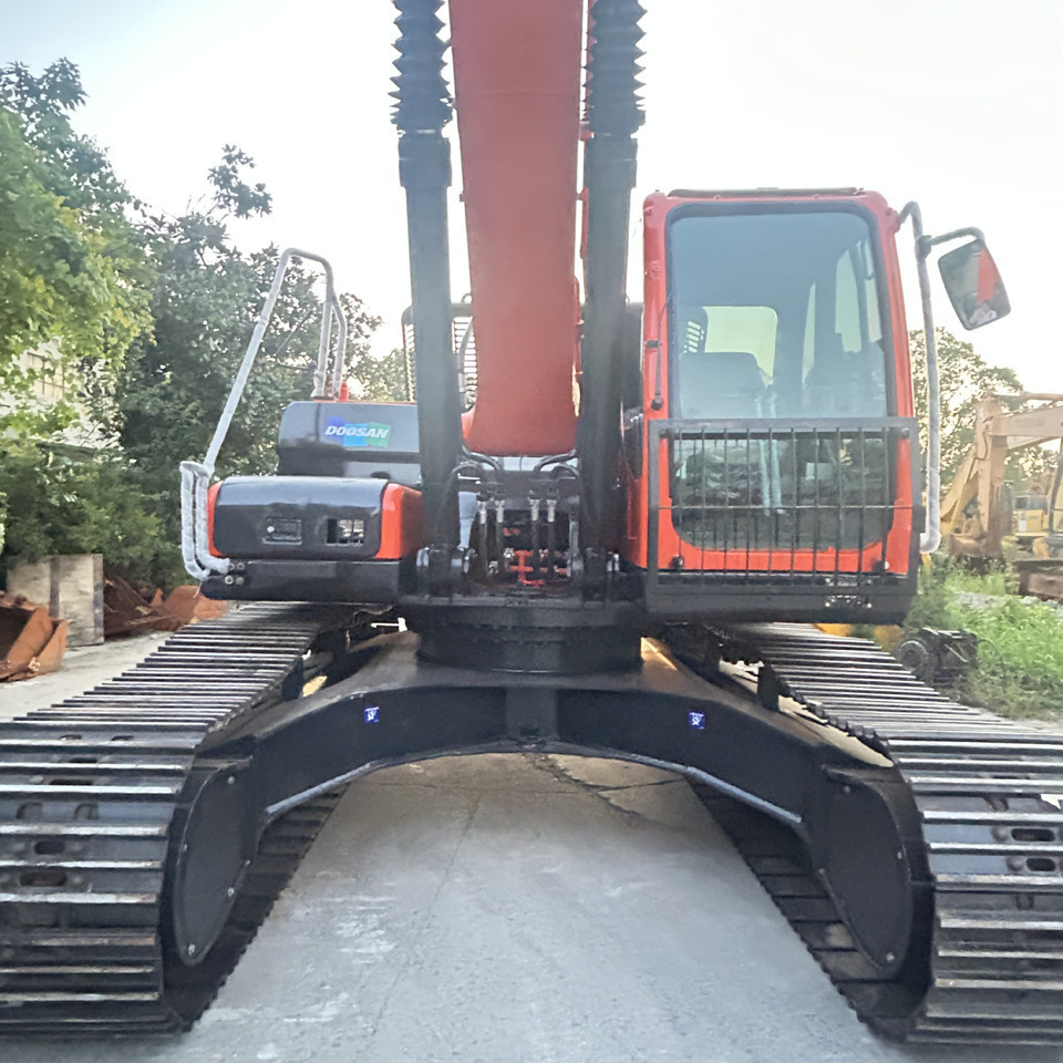 Doosan DX300LC Crawler Excavator - Crawler excavator: picture 5 Doosan DX300LC Crawler Excavator - Crawler excavator: picture 5