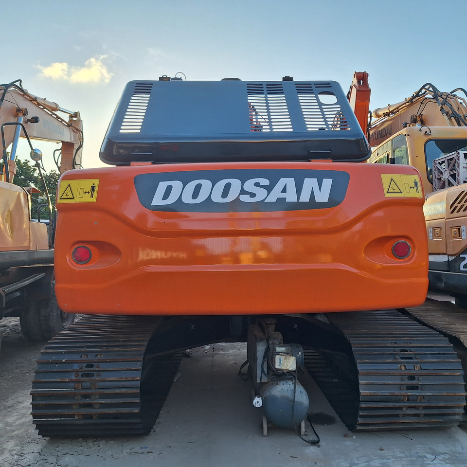 Doosan Dx225LC-9C Crawler Excavator - Crawler excavator: picture 1 Doosan Dx225LC-9C Crawler Excavator - Crawler excavator: picture 1