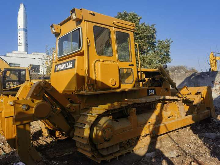 Excellent Condition Used Bulldozers CAT D6G Original Japanese Second Hand CAT D6G in stock in china - Bulldozer: picture 2 Excellent Condition Used Bulldozers CAT D6G Original Japanese Second Hand CAT D6G in stock in china - Bulldozer: picture 2