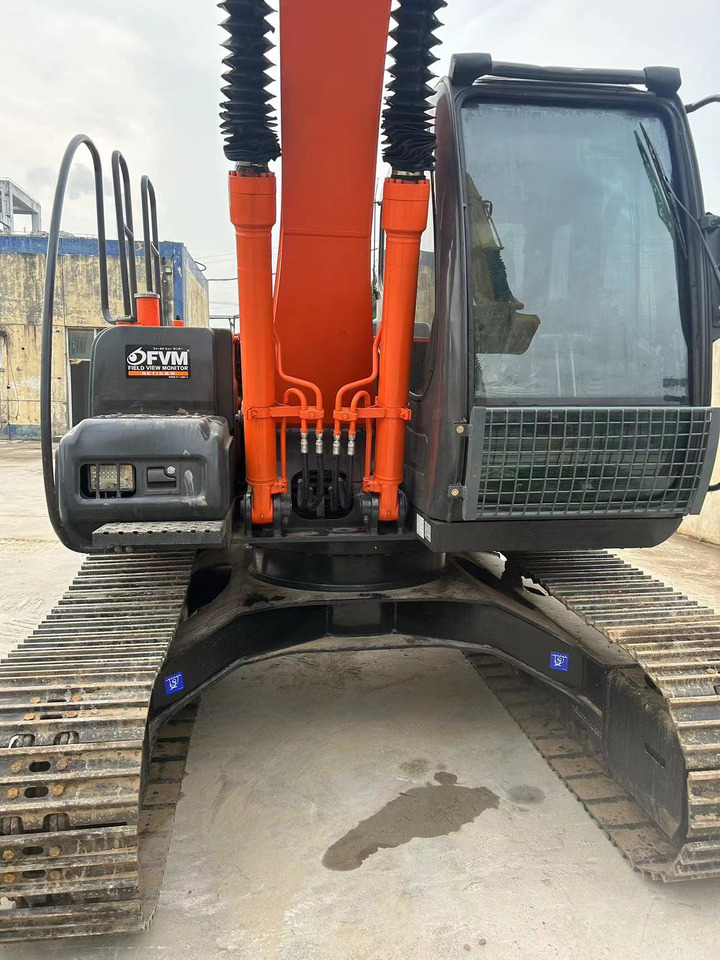 Hitachi ZX120 Excavator - Crawler excavator: picture 4 Hitachi ZX120 Excavator - Crawler excavator: picture 4