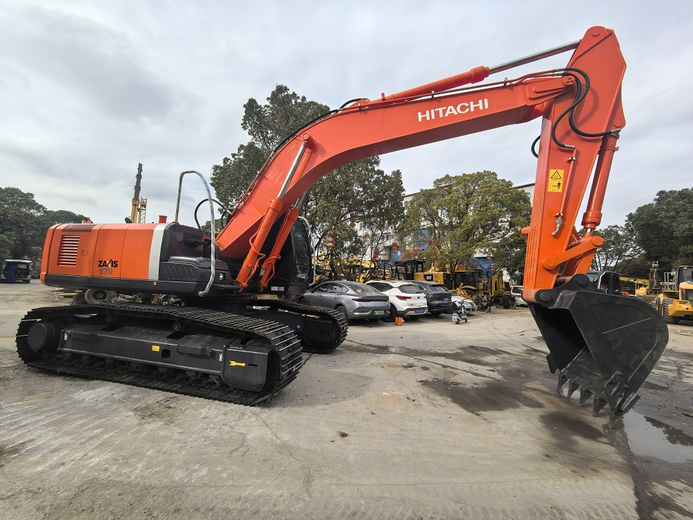 Hitachi ZX270 Excavator - Crawler excavator: picture 2 Hitachi ZX270 Excavator - Crawler excavator: picture 2