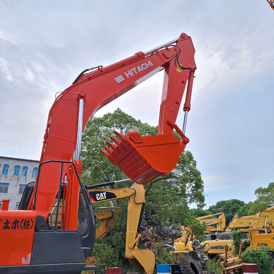 Crawler excavator Hitachi ZX350G  Excavator: picture 6