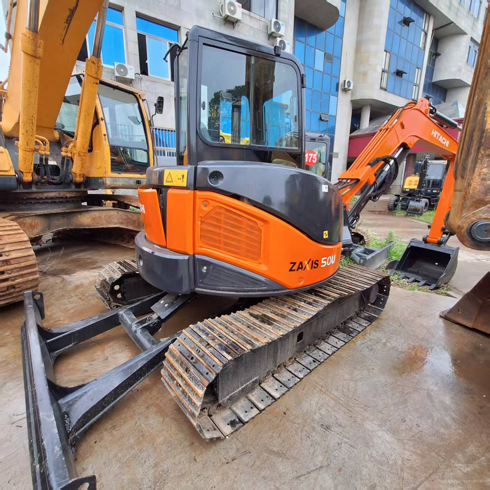 Hitachi ZX50U Excavator - Crawler excavator: picture 3 Hitachi ZX50U Excavator - Crawler excavator: picture 3