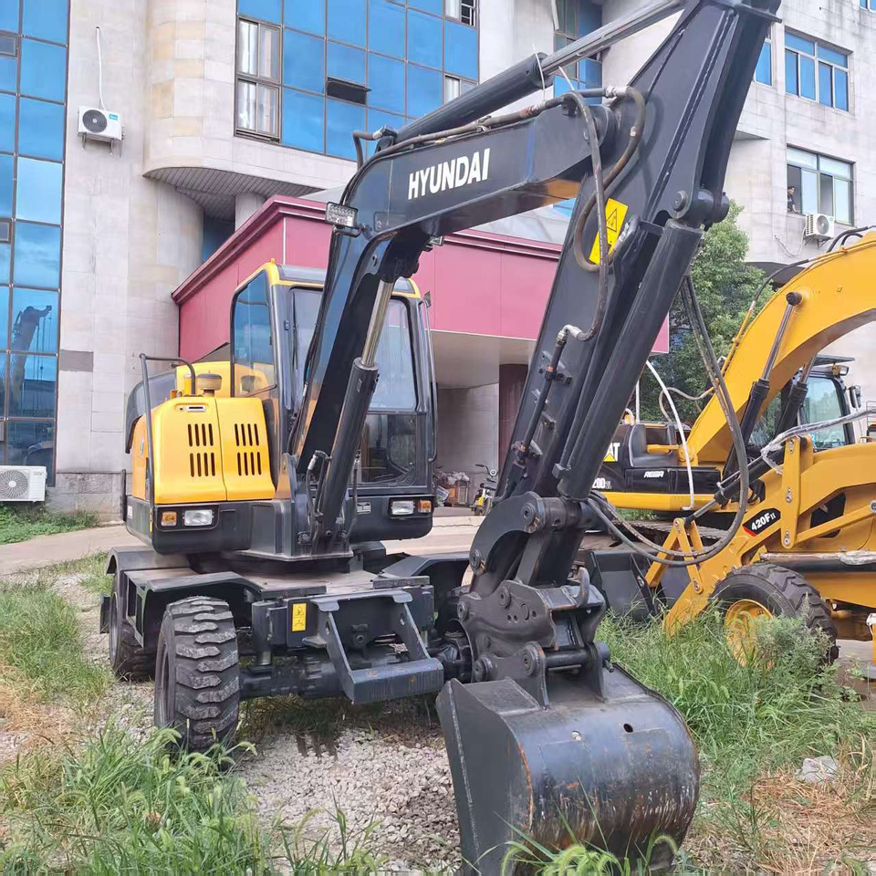 Hyundai HW60 excavator - Wheel excavator: picture 4 Hyundai HW60 excavator - Wheel excavator: picture 4