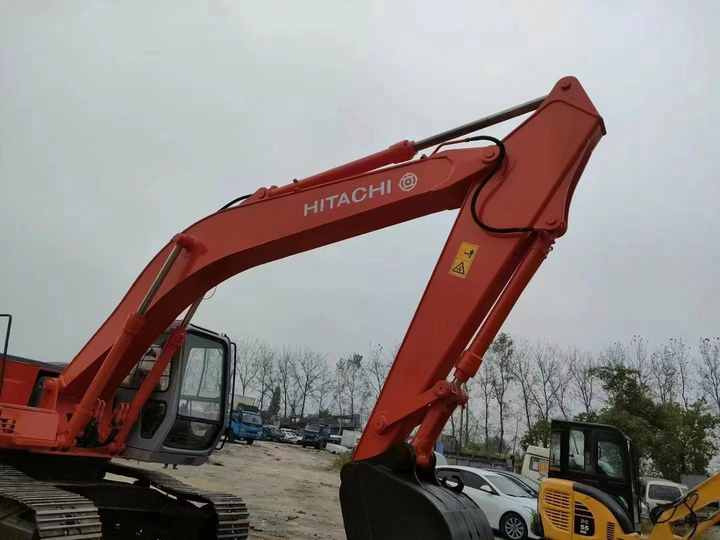 Second hand Hitachi ZX200-3 ZX200-3G ZX200-5G ZX210 ZX240 excavator used hitachi excavator in stock - Excavator: picture 4 Second hand Hitachi ZX200-3 ZX200-3G ZX200-5G ZX210 ZX240 excavator used hitachi excavator in stock - Excavator: picture 4
