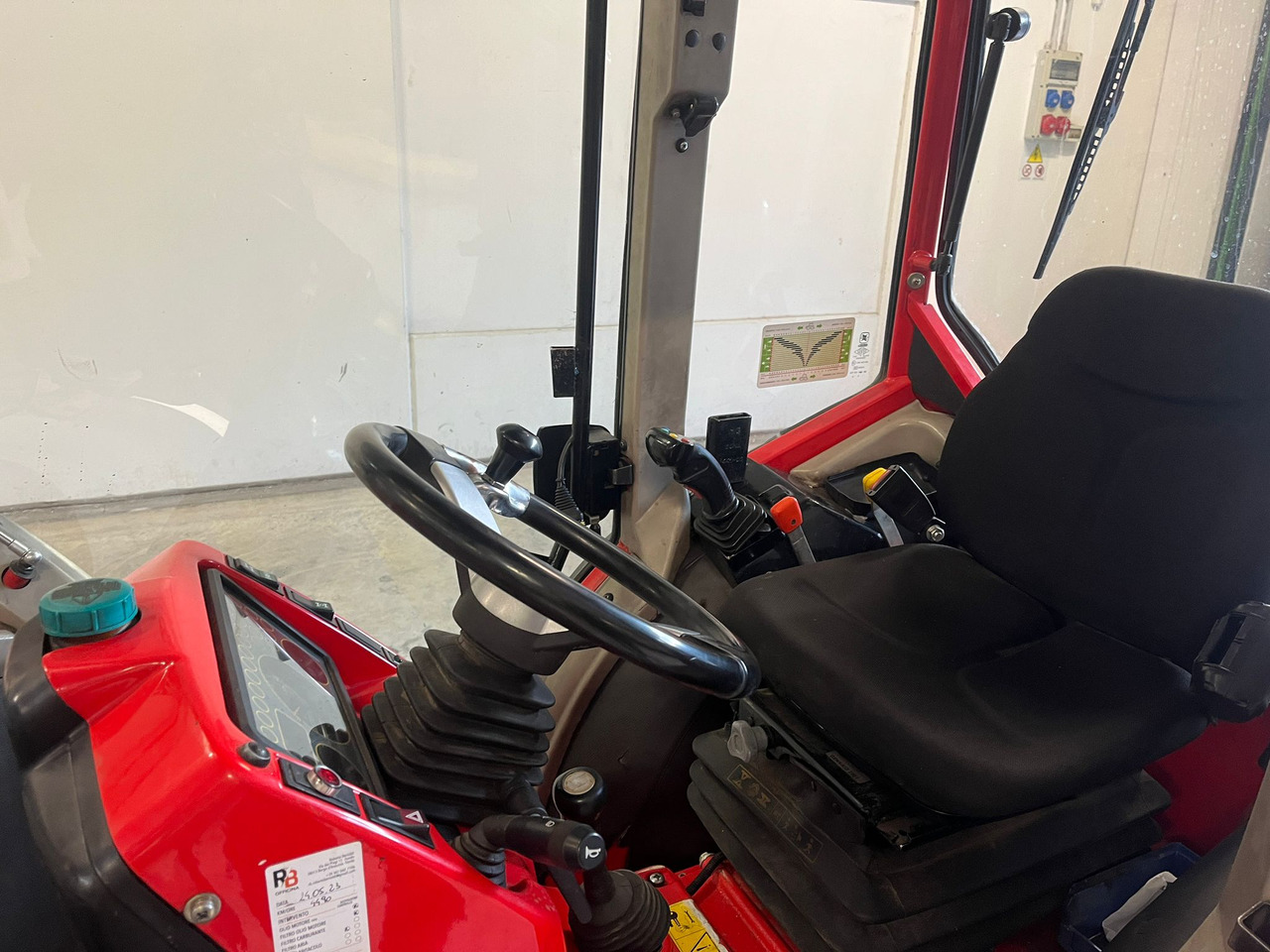 Farm tractor ANTONIO CARRARO SRX 9400: picture 11