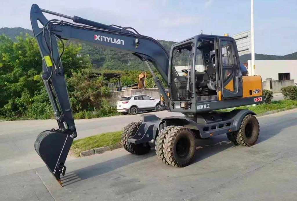 新源 75 - Wheel excavator: picture 1 新源 75 - Wheel excavator: picture 1