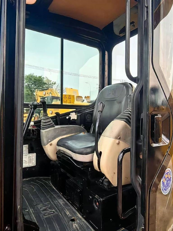 CAT 304 C - Mini excavator: picture 4 CAT 304 C - Mini excavator: picture 4