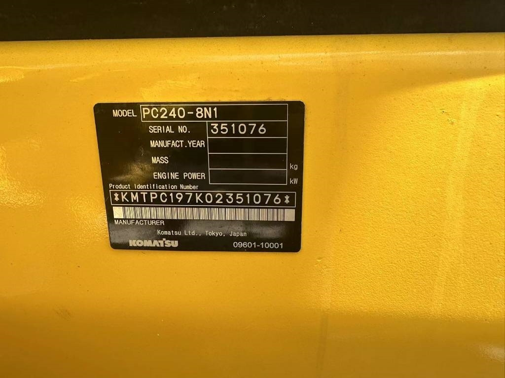 Crawler excavator Komatsu PC 240 LC-8: picture 13