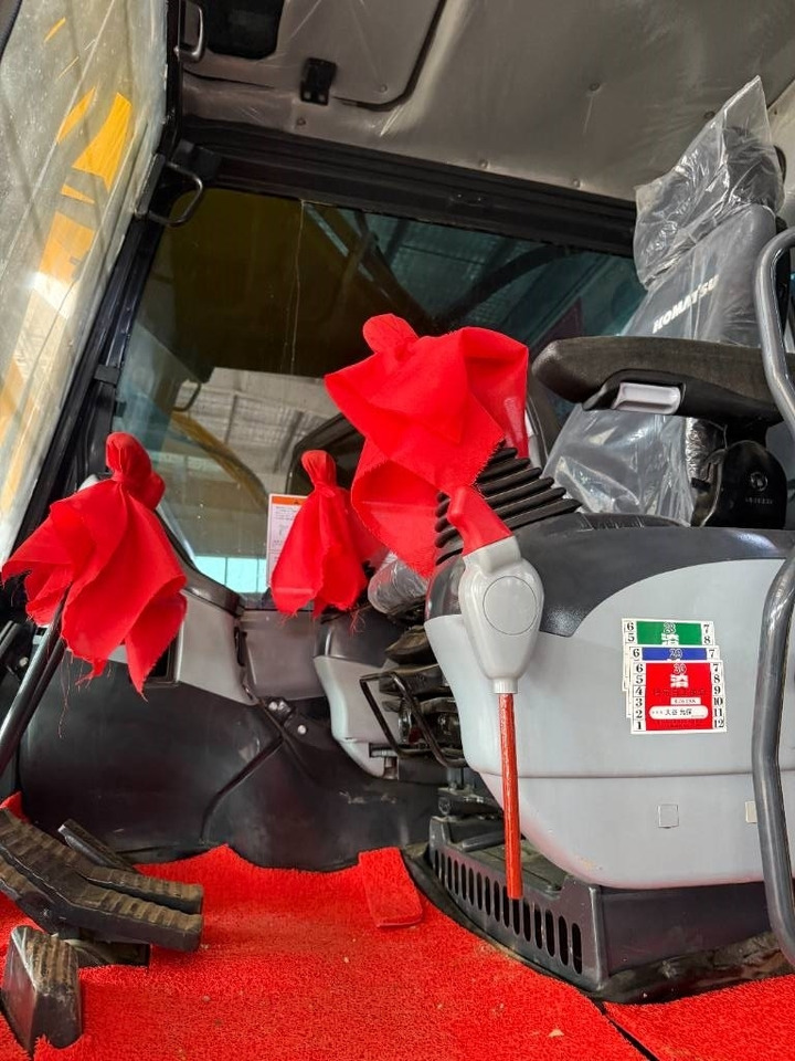 Komatsu PC 350 - Crawler excavator: picture 2 Komatsu PC 350 - Crawler excavator: picture 2