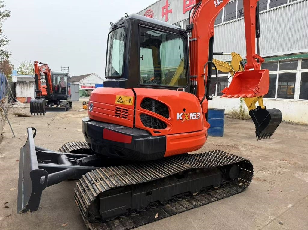 Kubota 163 - Crawler excavator: picture 4 Kubota 163 - Crawler excavator: picture 4