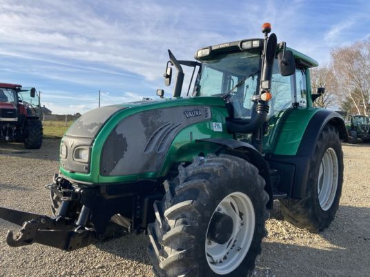 Valtra T162 VERSU - Farm tractor: picture 2 Valtra T162 VERSU - Farm tractor: picture 2