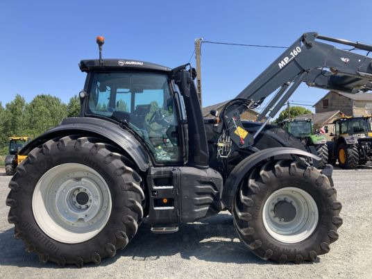 Valtra T215 DIRECT - Farm tractor: picture 5 Valtra T215 DIRECT - Farm tractor: picture 5