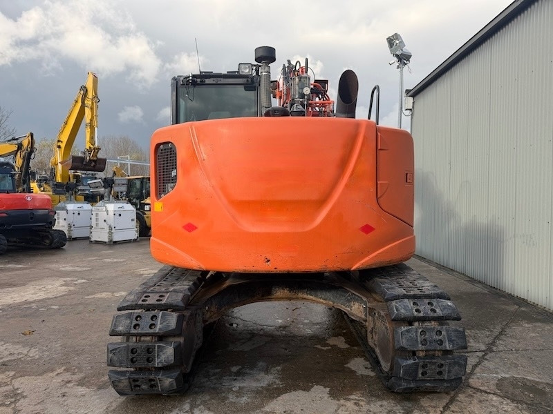 Hitachi ZX 135 US 5-B - Crawler excavator: picture 3 Hitachi ZX 135 US 5-B - Crawler excavator: picture 3