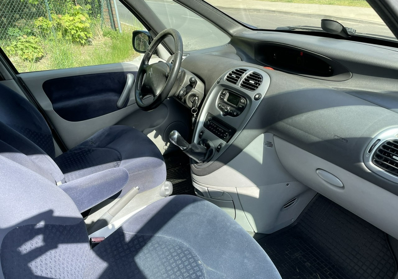 Citroen Xsara Picasso Citroen Xsara Picasso 1.6HDI-110KM Klima tempomat 2006 - Car: picture 3 Citroen Xsara Picasso Citroen Xsara Picasso 1.6HDI-110KM Klima tempomat 2006 - Car: picture 3