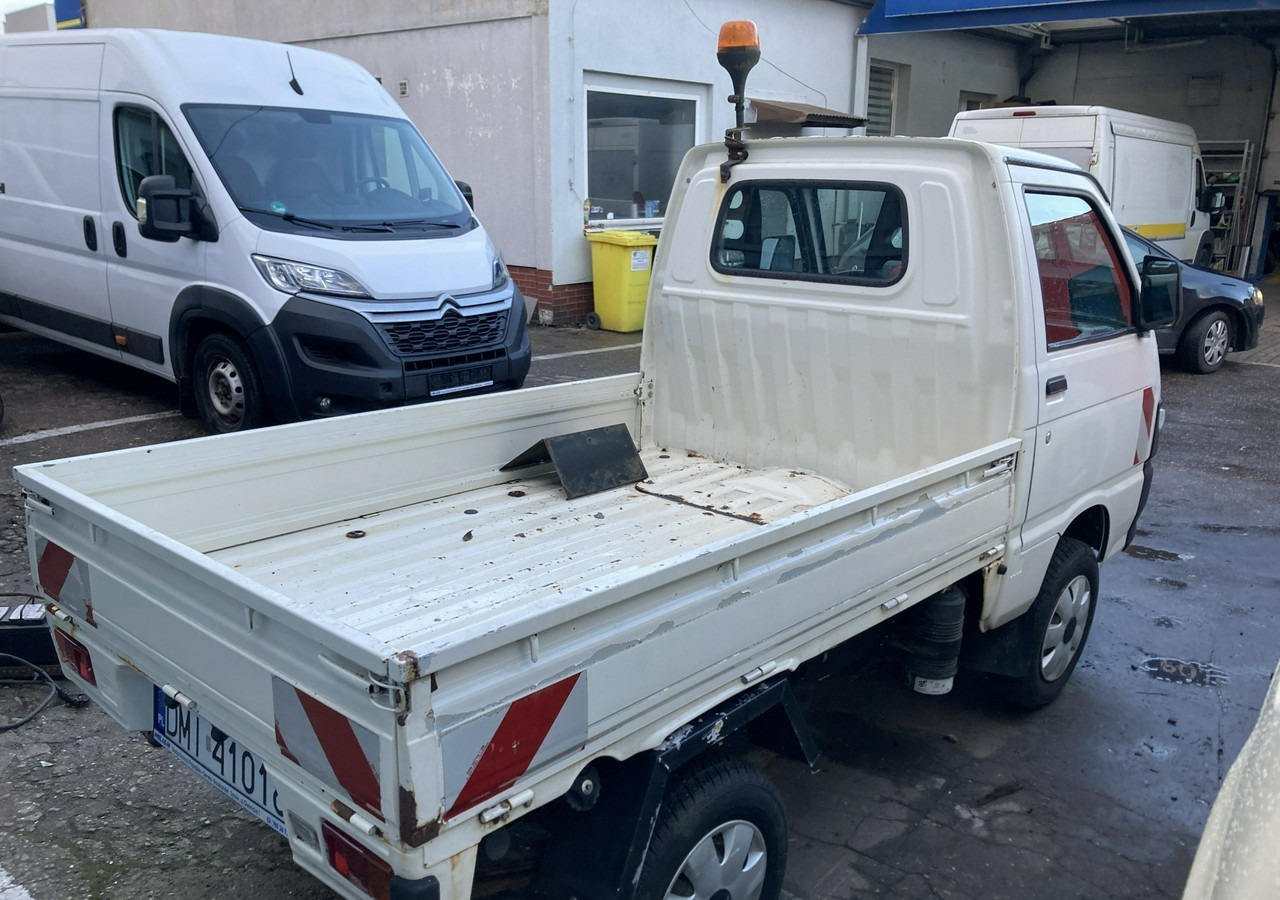 Inna Inny PFAU Piaggio Porter 4X4 Skrzynia odśnieżarka Pług 5655km 2012 - Open body delivery van: picture 4 Inna Inny PFAU Piaggio Porter 4X4 Skrzynia odśnieżarka Pług 5655km 2012 - Open body delivery van: picture 4