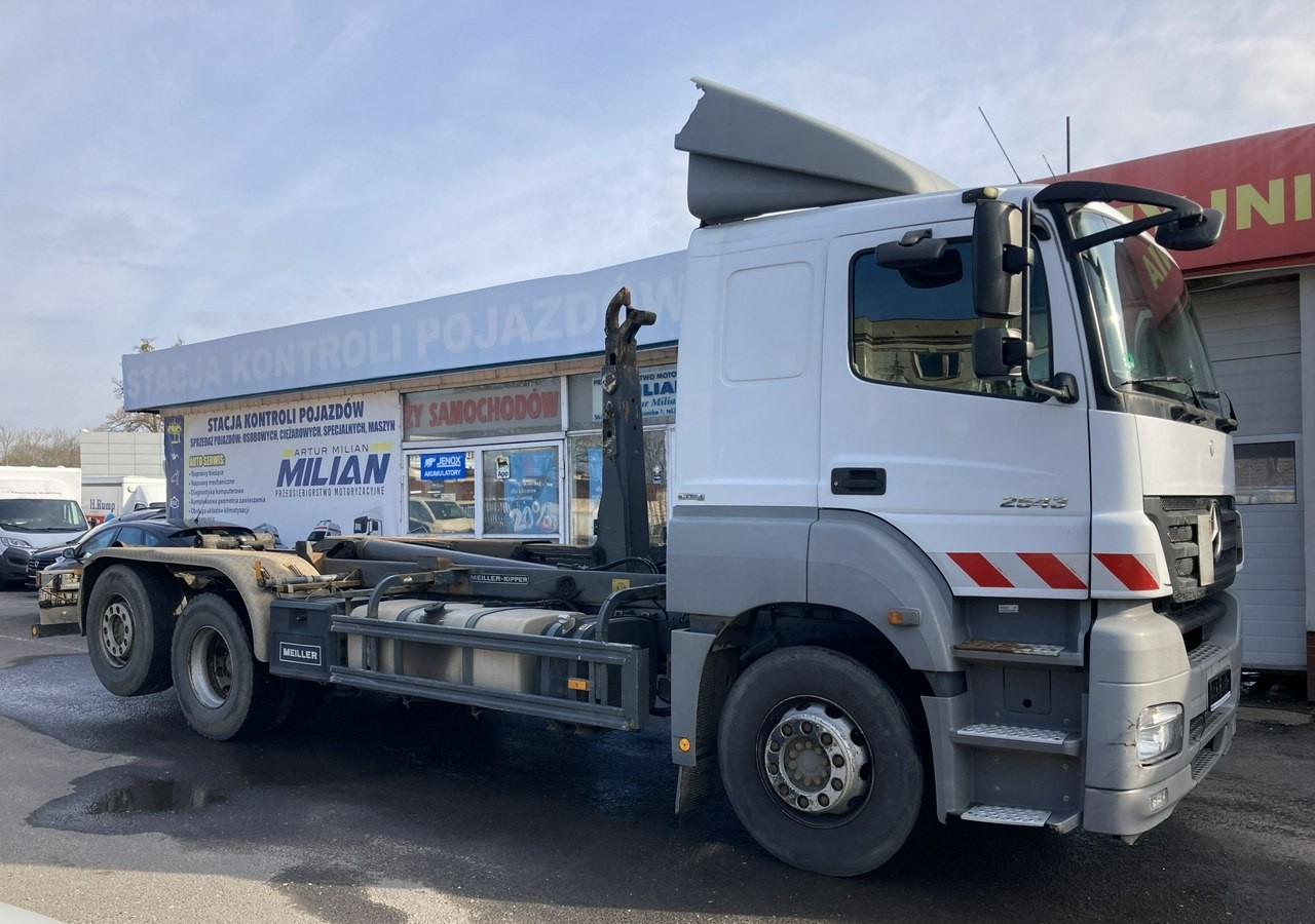 Mercedes-Benz Axor 2543 Hakowiec MEILLER-KIPPER Model 2009 Axor 2543 Hakowiec MEILLER-KIPPER Model 2009 - Hook lift truck: picture 2 Mercedes-Benz Axor 2543 Hakowiec MEILLER-KIPPER Model 2009 Axor 2543 Hakowiec MEILLER-KIPPER Model 2009 - Hook lift truck: picture 2