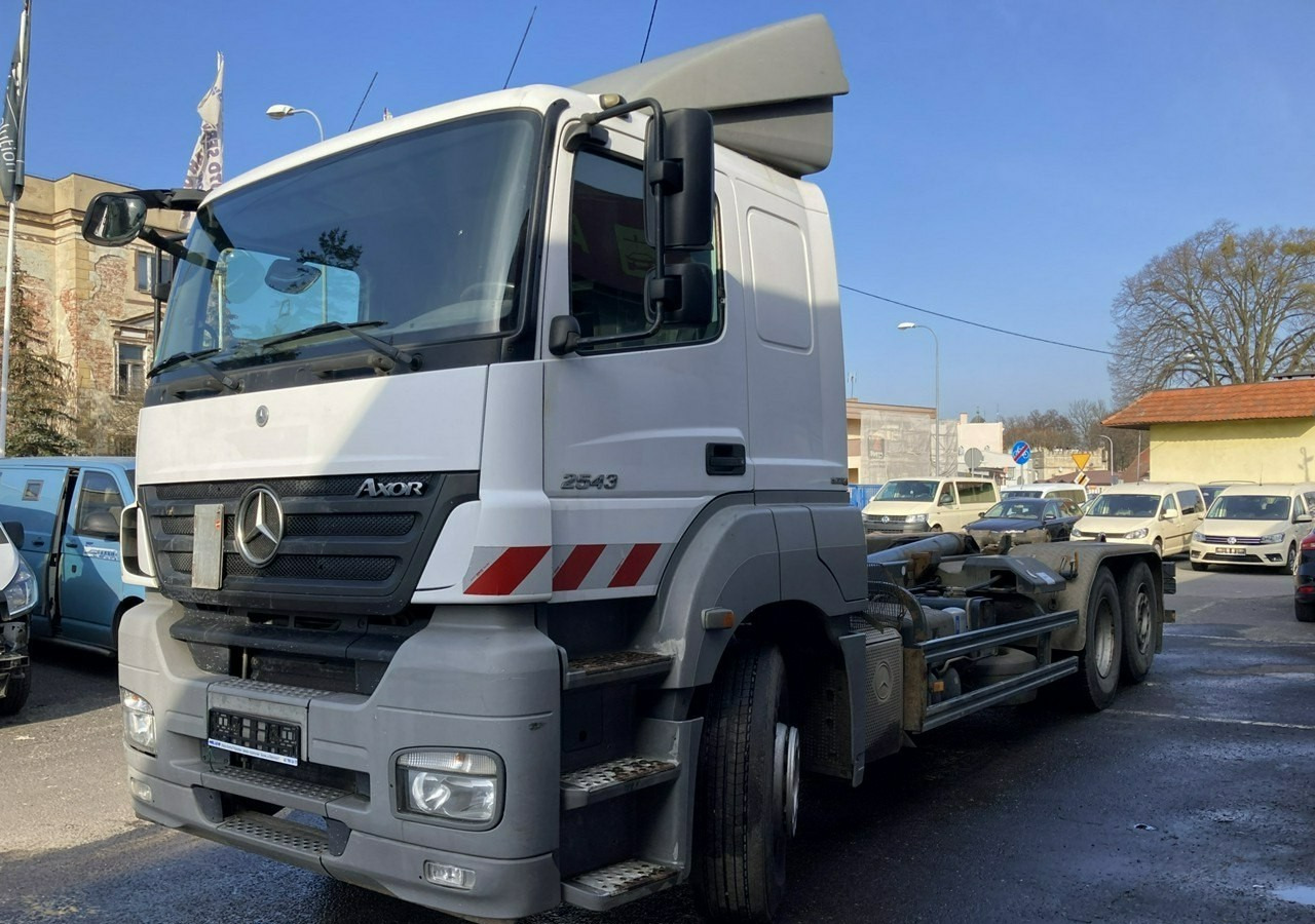 Mercedes-Benz Inny Mercedes-Benz Mercedes Axor 2543 Hakowiec bramowiec MEILLER-KIPPER Model 2009 - Hook lift truck: picture 1 Mercedes-Benz Inny Mercedes-Benz Mercedes Axor 2543 Hakowiec bramowiec MEILLER-KIPPER Model 2009 - Hook lift truck: picture 1