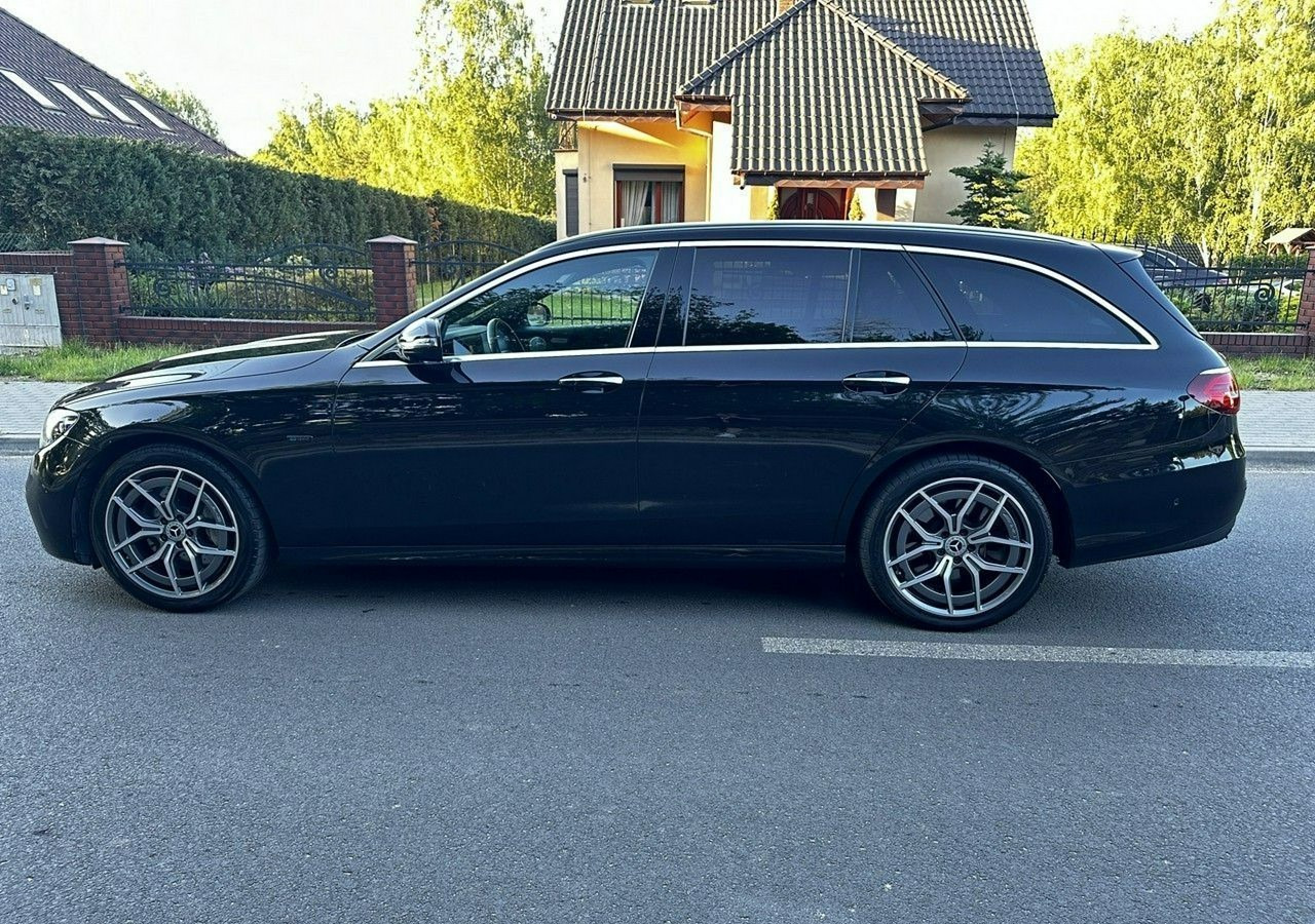 Mercedes-Benz Klasa E E300de 2.0Diesel Hybrid Plug-in zasięg 50km AMG Premium+ Faktura Vat - Car: picture 5 Mercedes-Benz Klasa E E300de 2.0Diesel Hybrid Plug-in zasięg 50km AMG Premium+ Faktura Vat - Car: picture 5