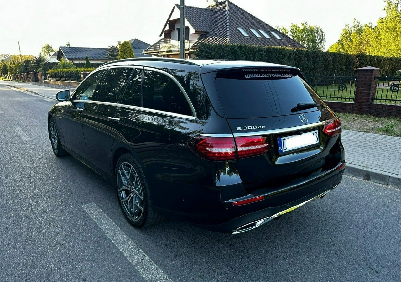 Mercedes-Benz Klasa E E300de 2.0Diesel Hybrid Plug-in zasięg 50km AMG Premium+ Faktura Vat - Car: picture 4 Mercedes-Benz Klasa E E300de 2.0Diesel Hybrid Plug-in zasięg 50km AMG Premium+ Faktura Vat - Car: picture 4